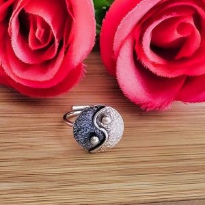 Yin Yang Ring